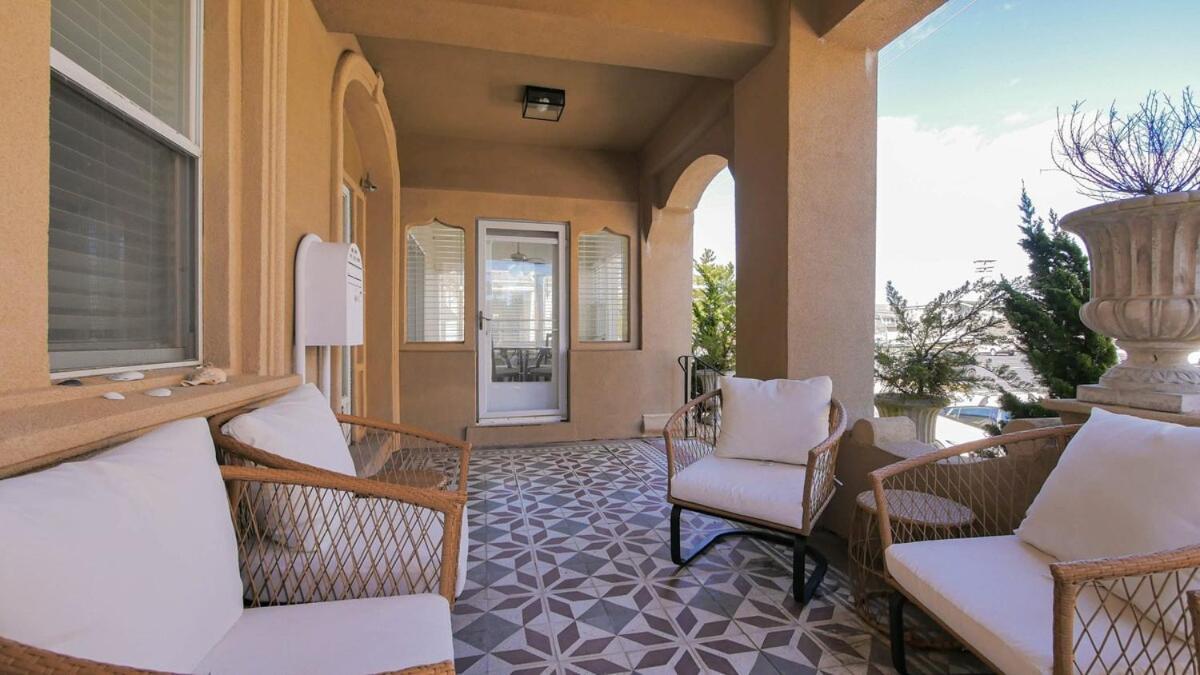 Luxe Estate - 4 Bedrooms And 3 Bathrooms Holiday home *