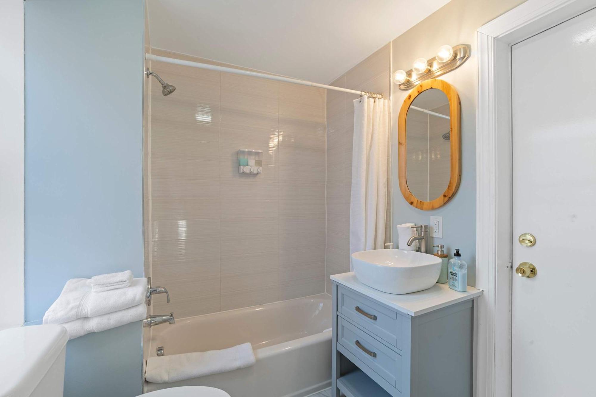 Luxe Estate - 4 Bedrooms And 3 Bathrooms Holiday home